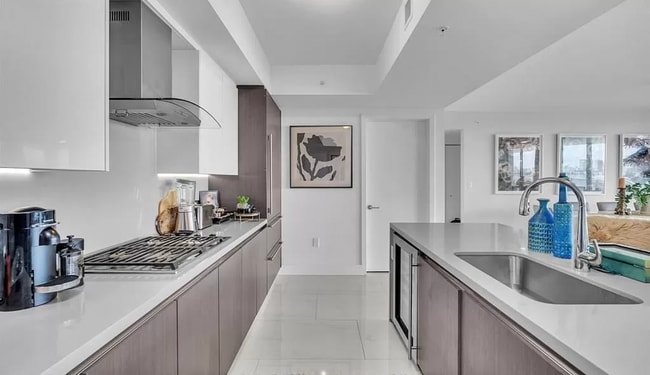 Building Photo - 1713 E Las Olas Blvd