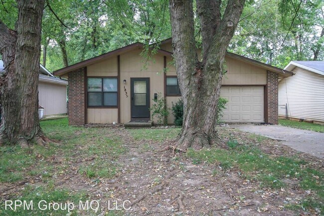 Building Photo - 3 br, 1.5 bath House - 1835 N. Drury Ave.
