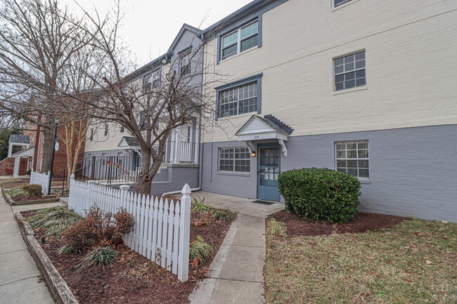 Patio exterior - 4411 Romlon St