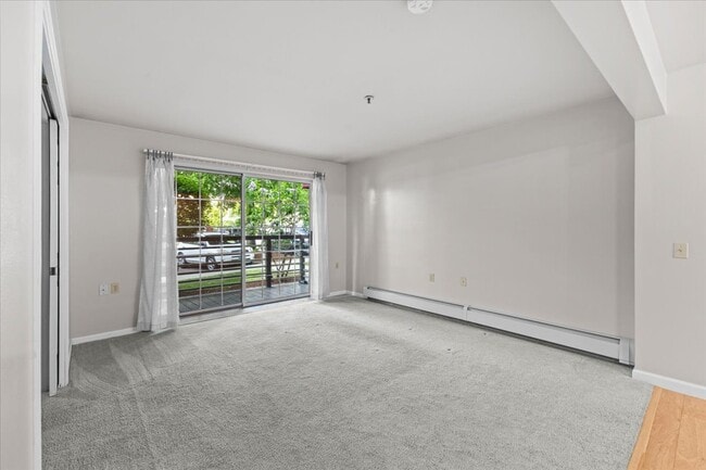 Living Room - 340 Hildred Dr