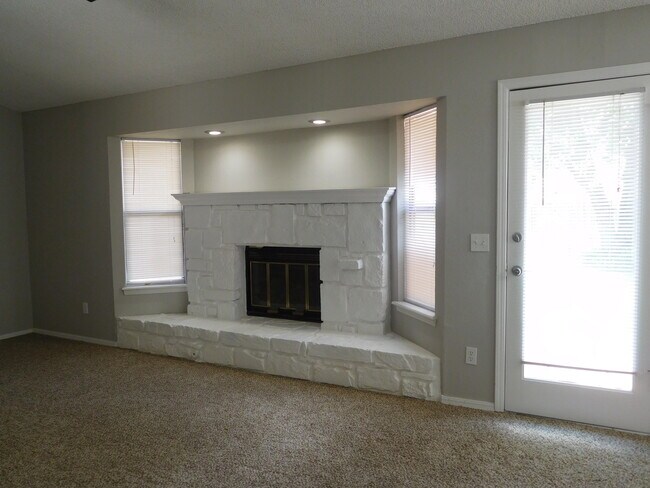 Building Photo - 3 bedroom 2 baths in Union School District