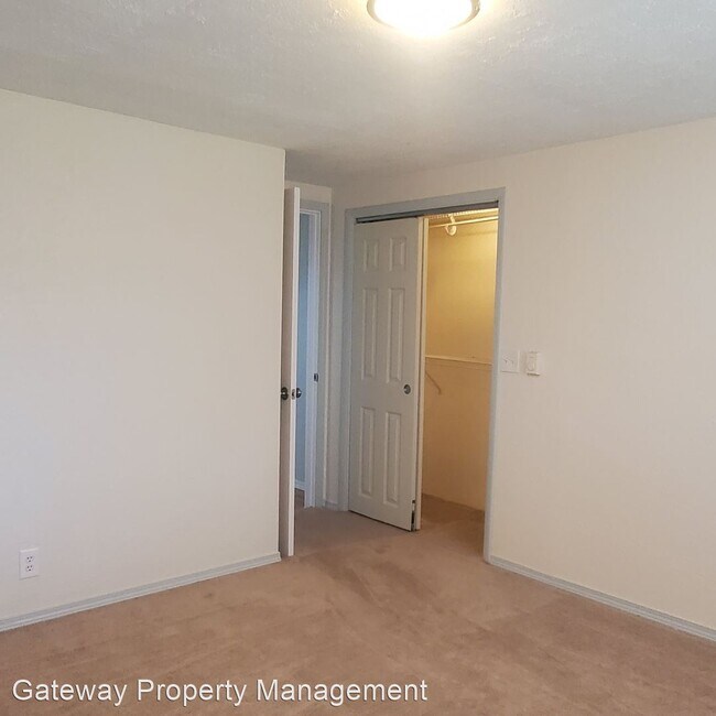 Foto del edificio - 2 br, 1 bath House - 580 SE Arcadia Road