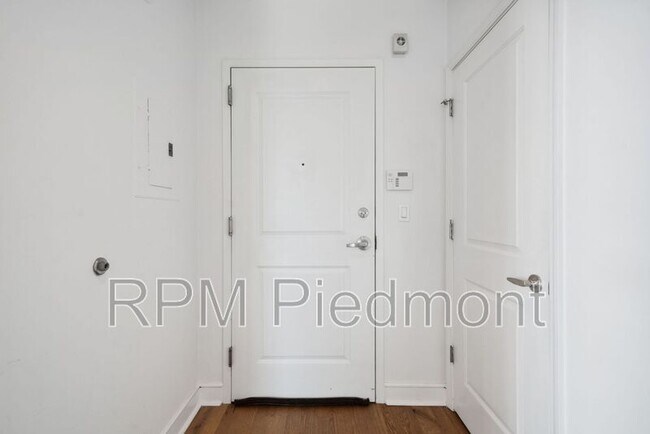 Foto del edificio - 44 Peachtree Pl NW