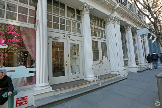 Building Photo - 464 Broome St