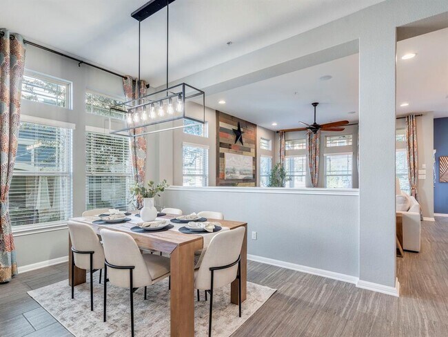 Foto del edificio - 2930 Grand Oaks Loop