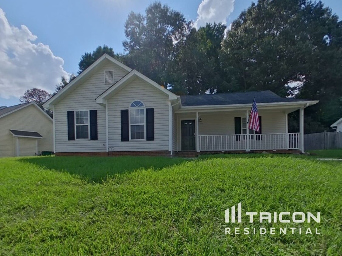 Primary Photo - 1128 Summit Hills Dr