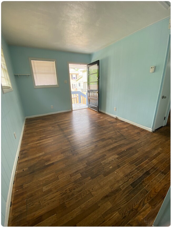 Building Photo - 135 Macey Ave