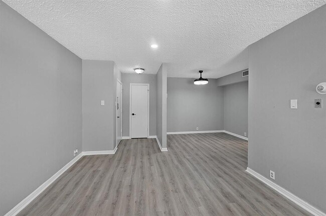 Building Photo - 2601 Bellefontaine St