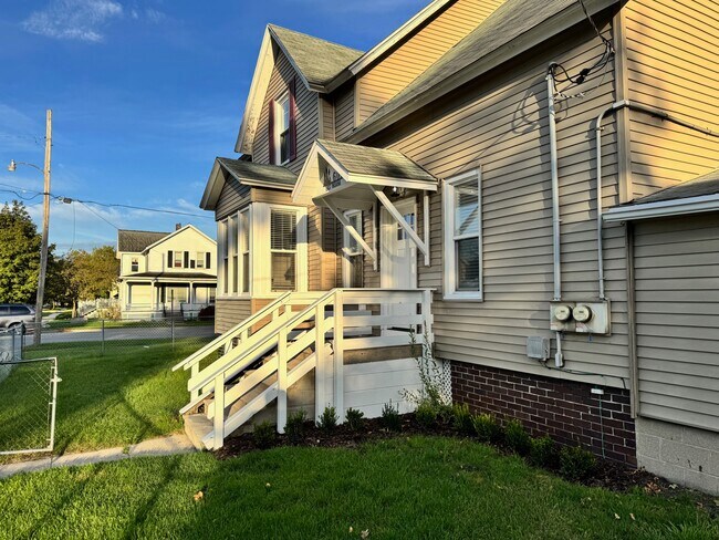 Foto del edificio - 601 E Indiana St