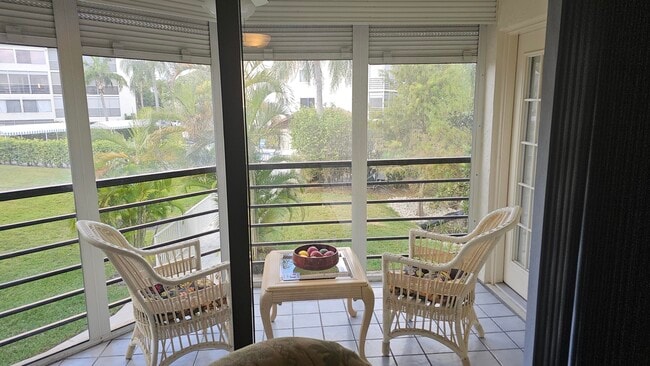 Foto del edificio - 3138 Via Poinciana