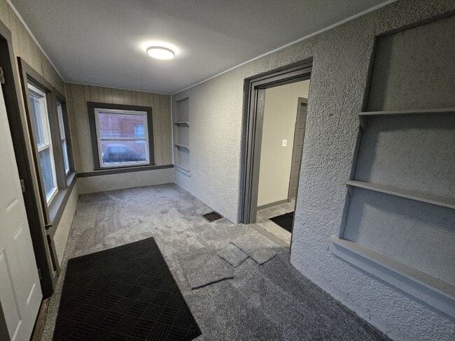 Building Photo - 1171 S Madison Rd