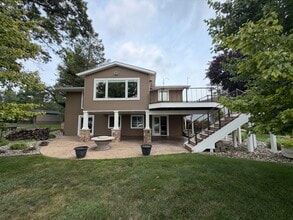 Building Photo - 250 Steves Scenic Dr