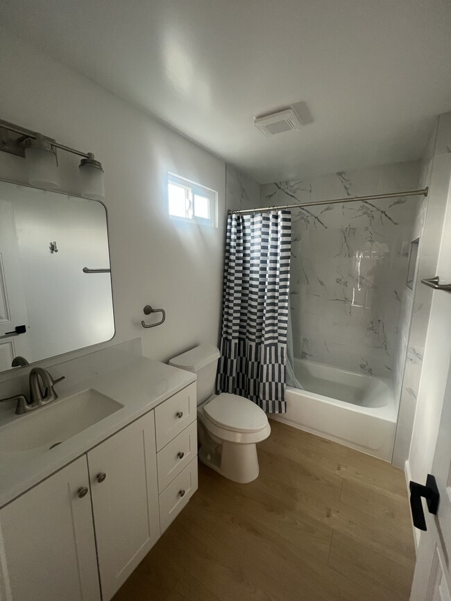 Foto del edificio - 1353 N Toledo Way