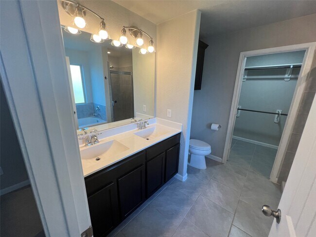 Foto del edificio - 7263 Barrington Ridge Ln
