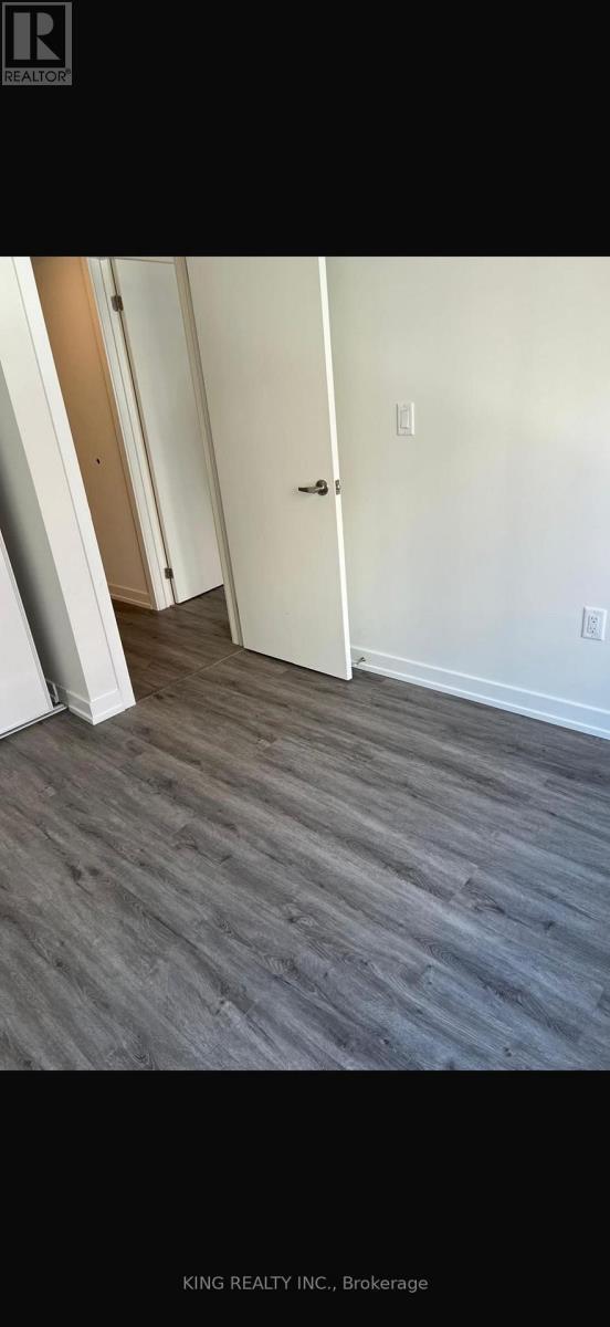 Building Photo - 3550 Colonial Dr