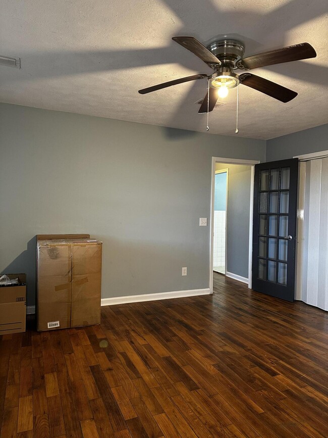 Foto del edificio - 336 N Gray Ave