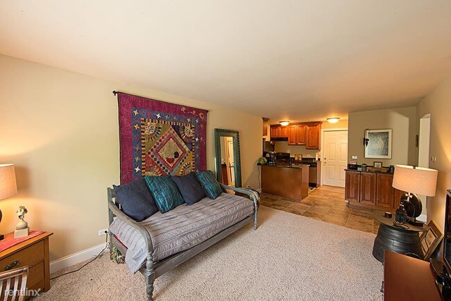 Building Photo - 1 br, 1 bath Apartment - Wheaton Place