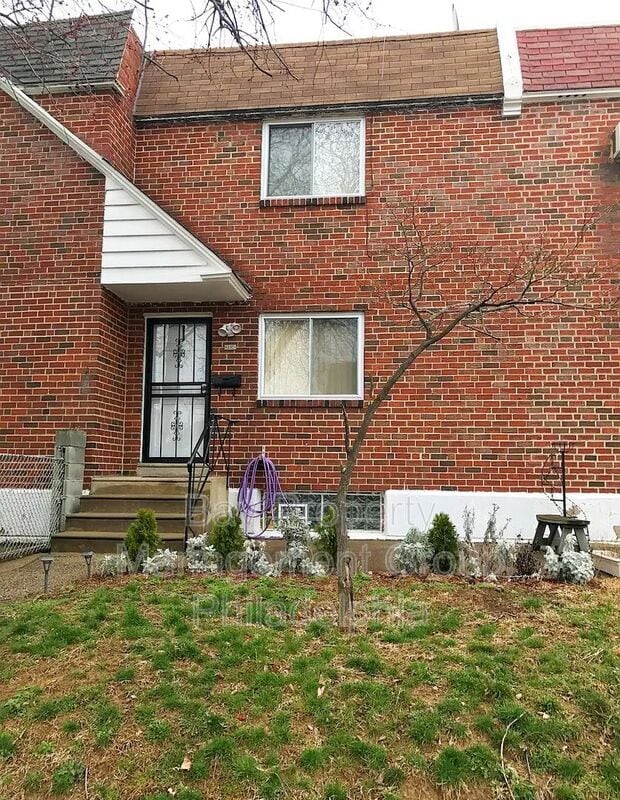 Building Photo - 5931 Elmhurst St