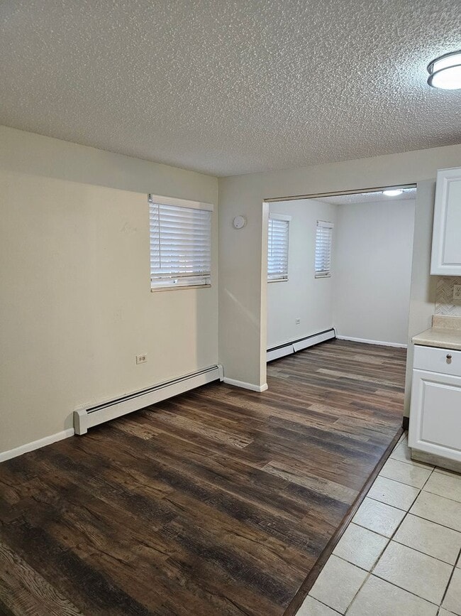 Photo - Price reduced!!-Cozy 1 bedroom garden leve... Apartment