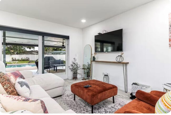 Foto del edificio - 2648 NW 9th Ln