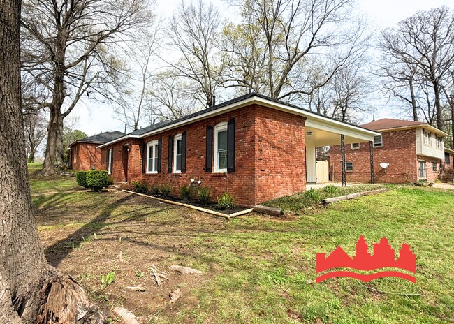 Building Photo - Welcome to 2370 Fairbanks Street!