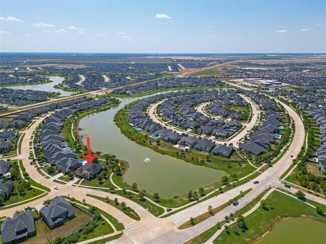 Foto del edificio - 28214 Evergreen Cove Ln