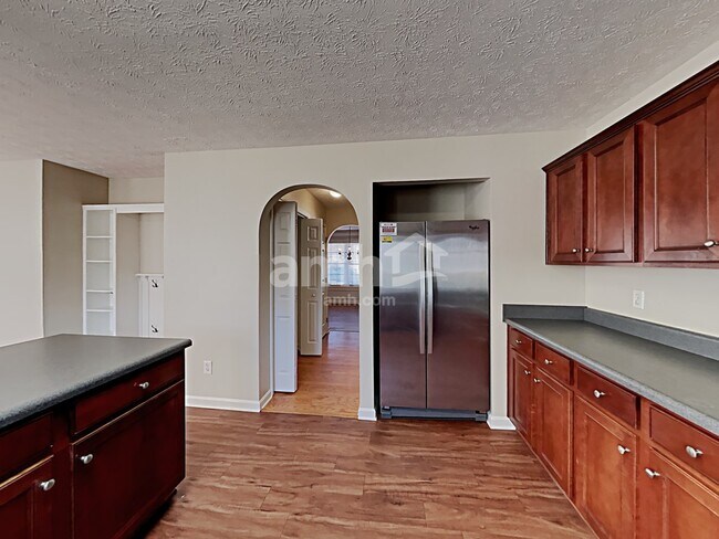 Building Photo - 230 Overlook Dr