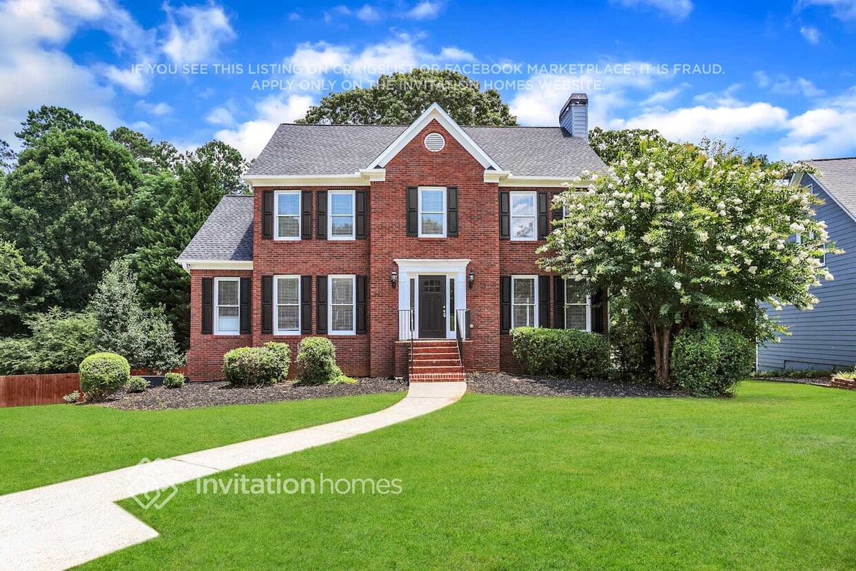 Primary Photo - 2088 Glenellen Dr NW