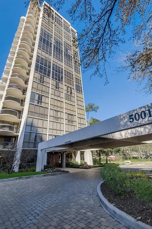 Foto del edificio - 5001 Woodway Dr