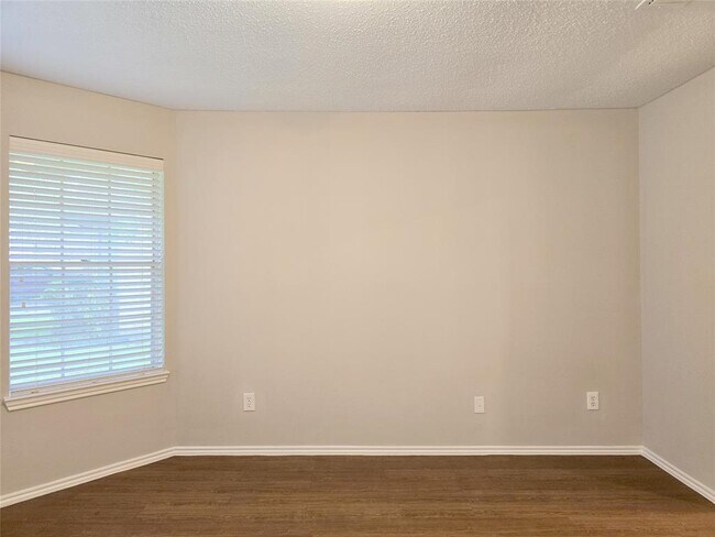 Building Photo - 9215 Newkay Ln