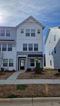 Building Photo - 1215 Briarhill Rd