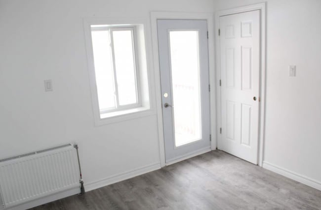 Photo du bâtiment - 625 Borthwick Ave