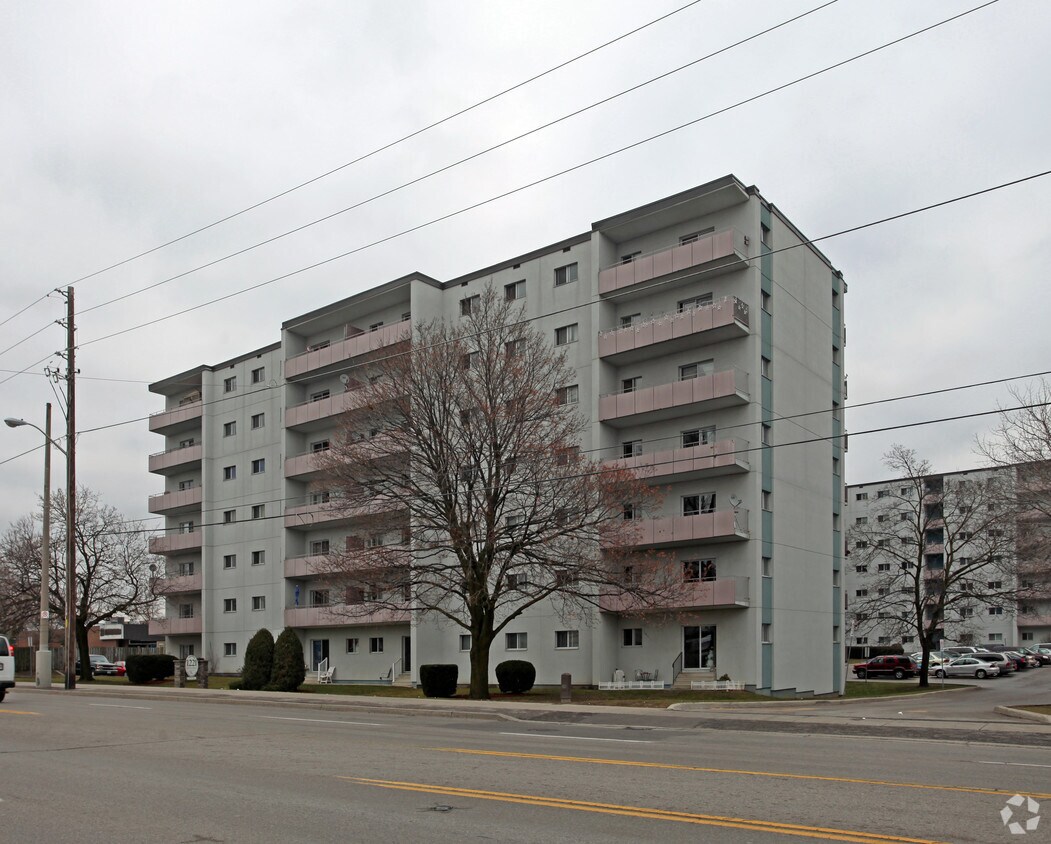 Princess Anne Apartments 1221 Simcoe St N Oshawa, ON