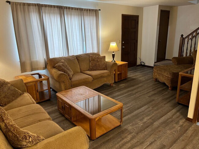 Foto del edificio - 2124 27th Ave Ct