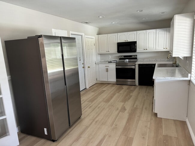 Building Photo - 9309 Galston Dr