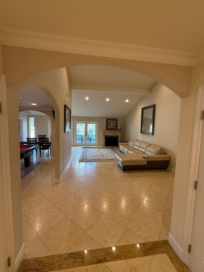 Foto del edificio - Beautiful 1 Story Porter Ranch, 3 Bedroom,...