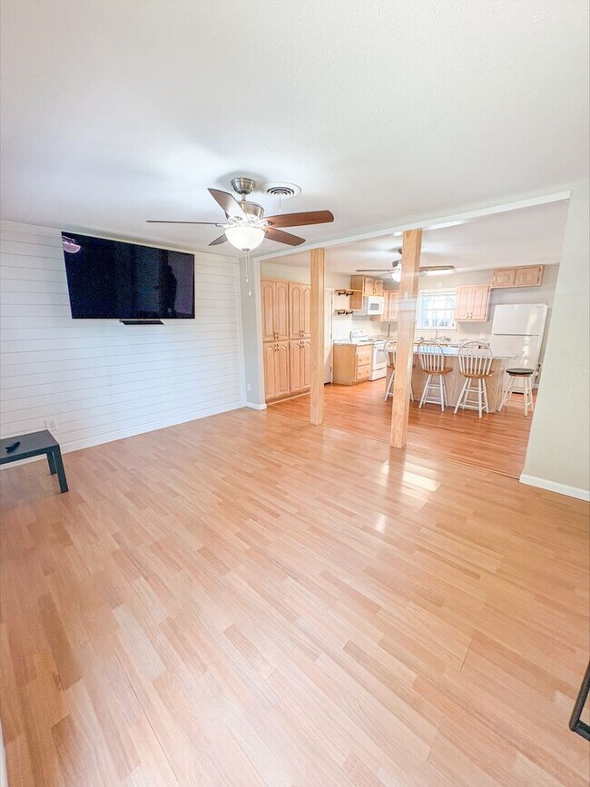 Foto del edificio - Beautiful Home Available 11/24 For Rent In Little River Academy!