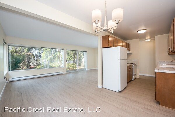 Building Photo - 11716 Greenwood Ave N
