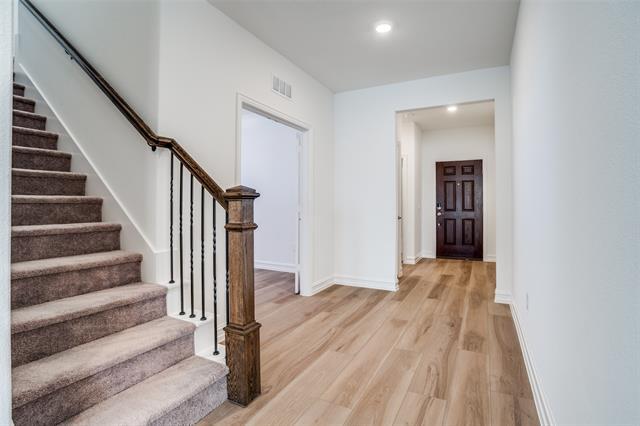 Building Photo - 1600 Tyler Dr