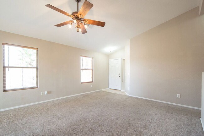 Building Photo - 14028 N 150th Ln