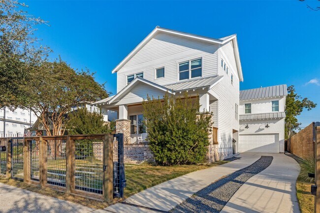 Foto del edificio - 709 E 13th St