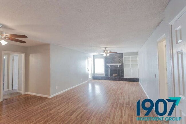 Building Photo - Spacious 4-Bedroom Home in Moore – Stylish Updates & Great Layout!