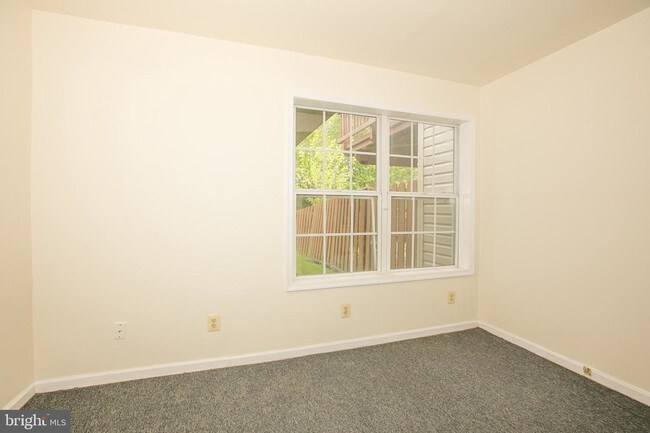 Building Photo - 200 Heaton Ct