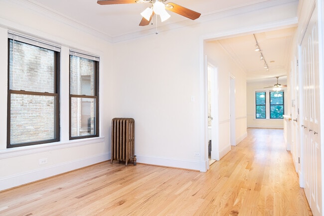 Dining Room - 1259 W Loyola Ave