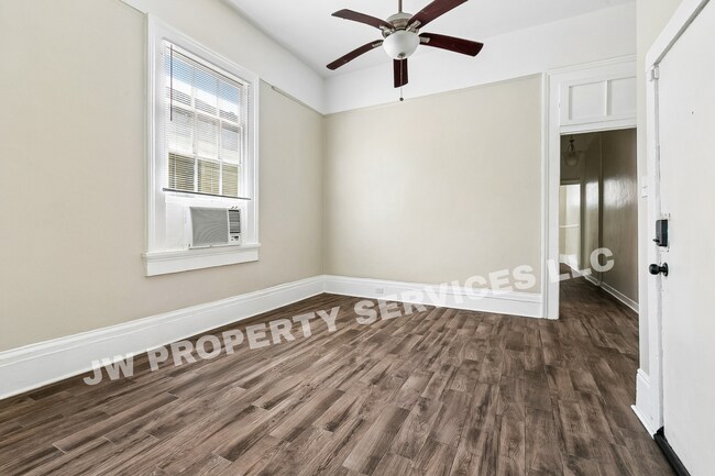 Foto del edificio - 2332 Ursulines Ave