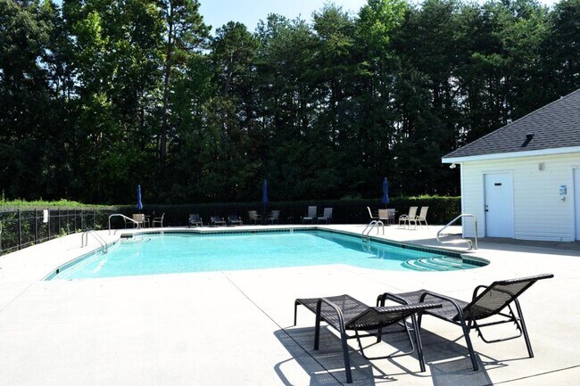 Building Photo - 6321 Park Creek Dr