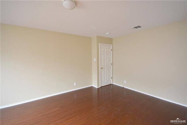 Building Photo - 3306 San Gabriel St