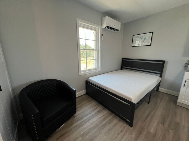 Building Photo - Clarksville Apartments