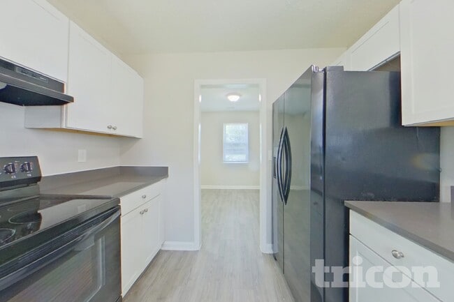Building Photo - 7307 Hooksett Ct