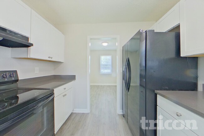 Foto del edificio - 7307 Hooksett Ct